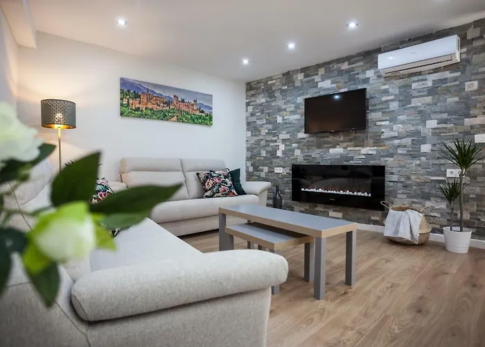 Apartamentos Reina Isabel