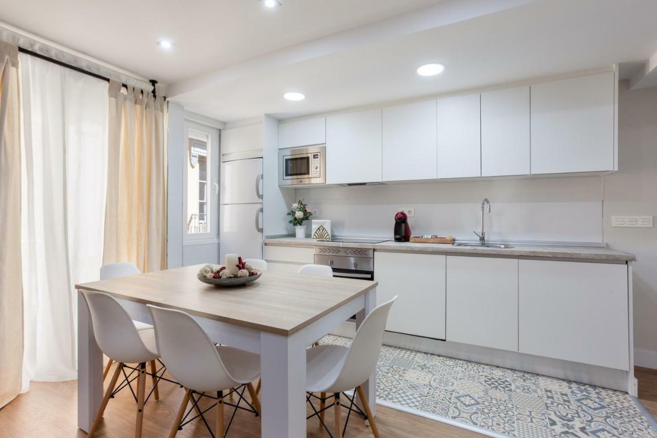 Reina Isabel Appartement *